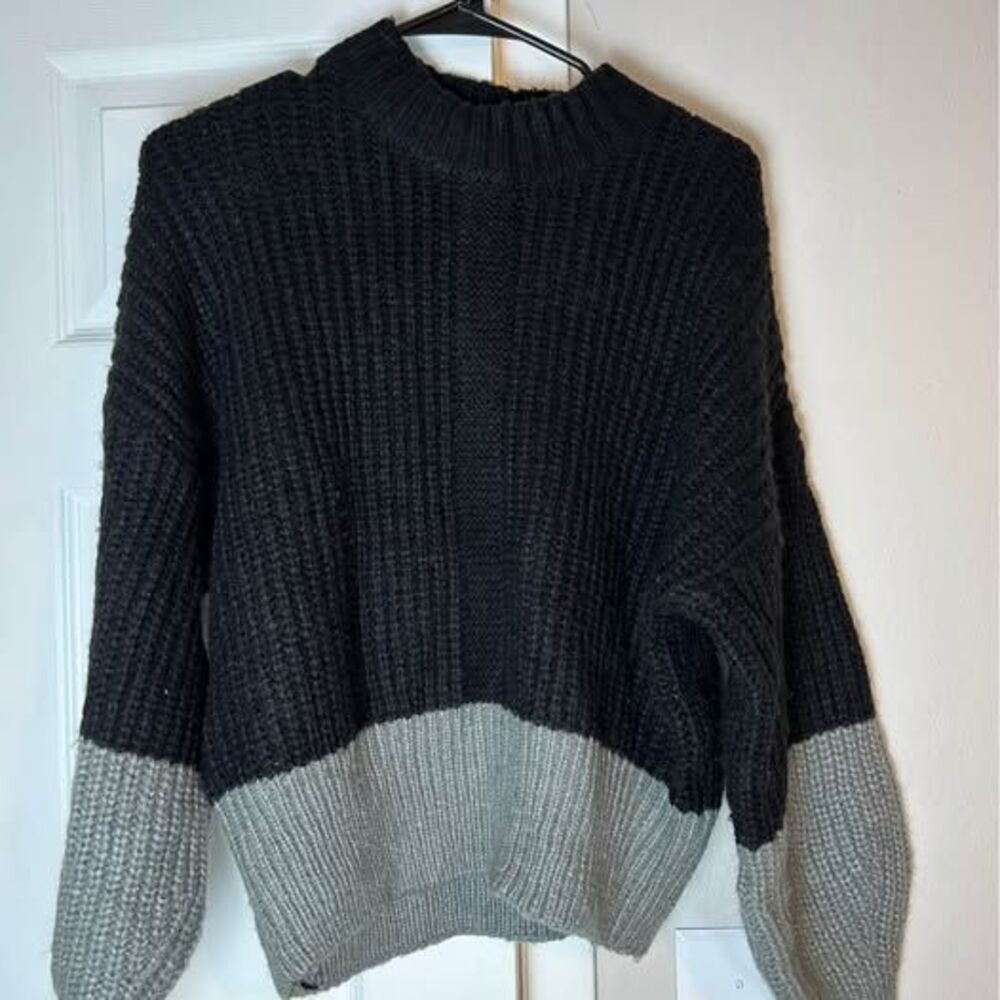 Elodie Women’s Large Black Gray Colorblock Mock Neck Chunky Knit Sweater NWT
